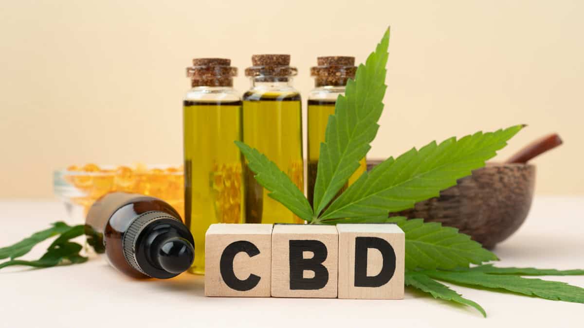 CBD Oils and Leaves